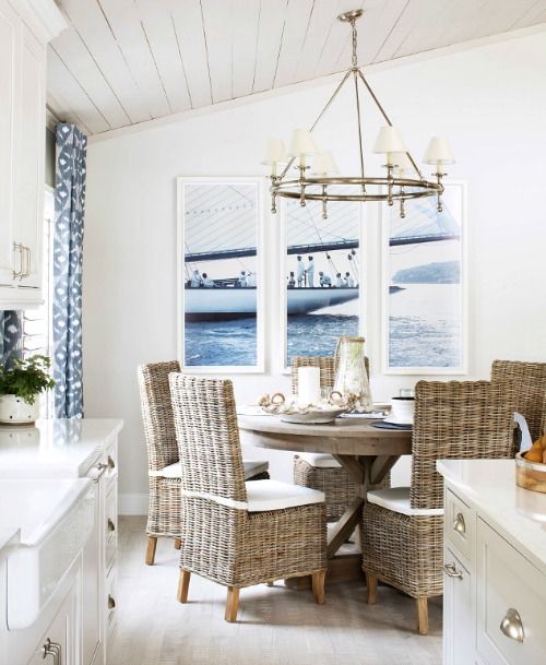 Salle à manger - Coastal Nautical Dining Room with Rattan Chairs... www ...