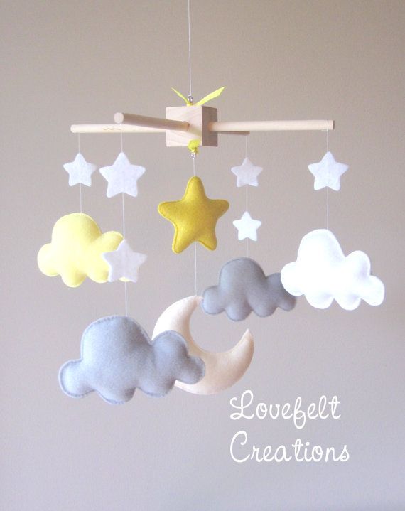 Relooking Et Decoration 17 18 Mobile Bebe Nuage Mobile Lune Nuages Mobile Par Lovefeltmobiles Listspirit Com Leading Inspiration Culture Lifestyle Magazine