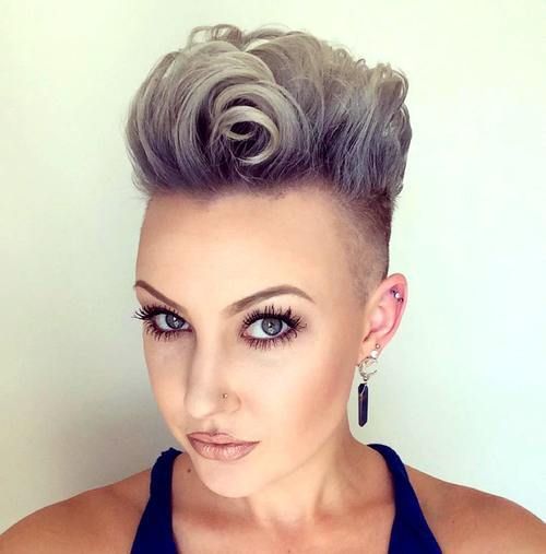 Idées Coupe Cheveux Pour Femme 2017 2018 25 Coiffures Mohawk Bouclés Exquis Pour Les Filles 