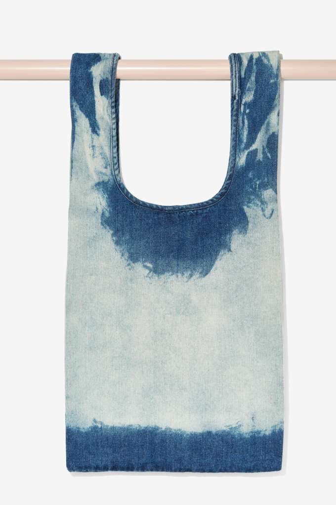 DIY Crafts - Bleached Denim Tote Bag - ListSpirit.com - Leading